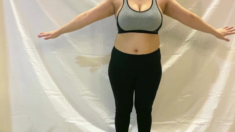 Faustina Pierre: Het yoga med mamma i tighta leggings och sport -behå