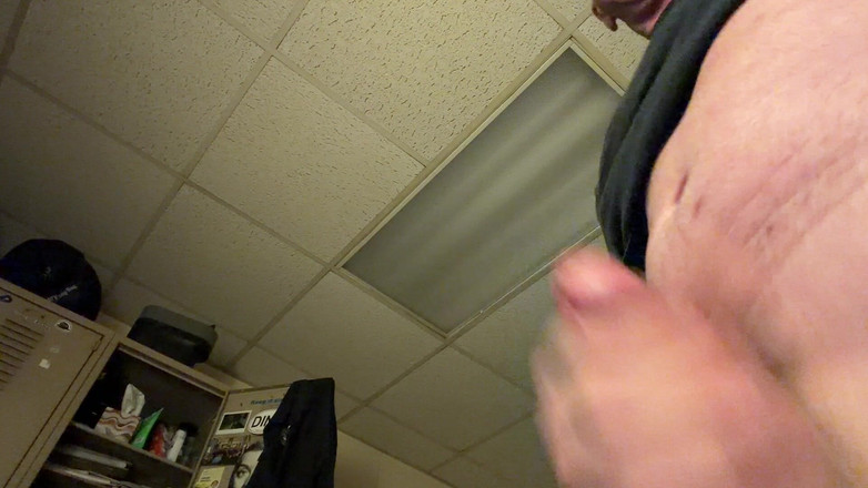 Tatted Daddy: Masturbandosi sborra