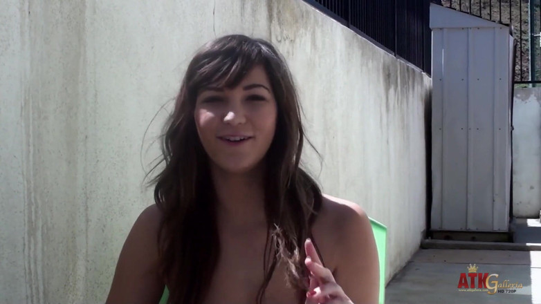 ATKIngdom Fans: Intervista con Holly Michaels