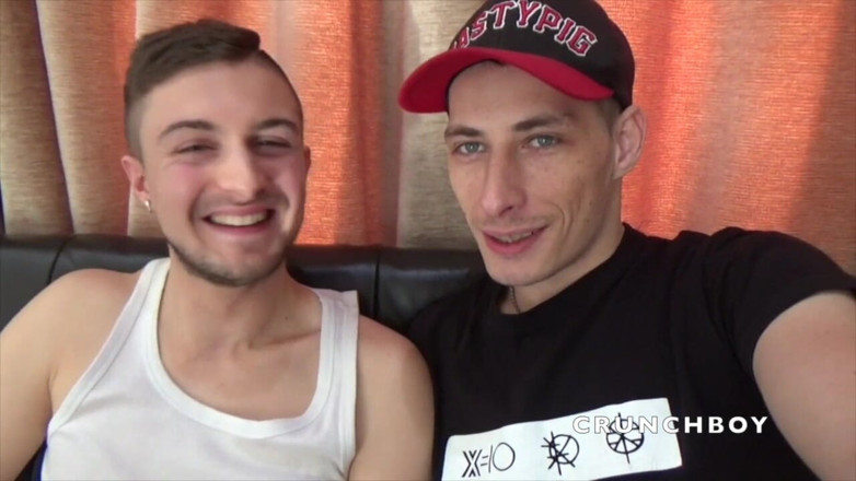 FRENCH AMATORS SEXTAPES: Înregistrare sexuală amatoare cu Fabien și Jerem în Londra