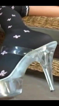 Genç Jasmine Rouge ile çifte penetrasyon ve anal seks