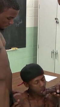 Detención de chico malo 2 - sesiones de bareback - escena 4