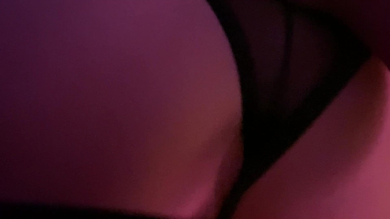 Slowly Tease: # 34 Clássico nylon preto e cinto vintage vermelho