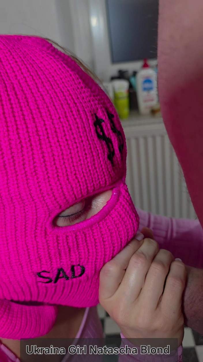 Lordkryos999: Natascha si cewek hot rambut pirang dengan mesin cuci