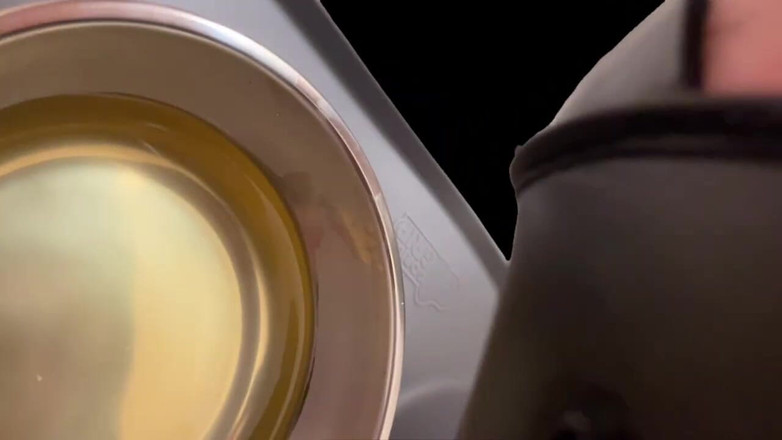 lonewanderer821: स्ट्रेट मास्टर का पेशाब पीना