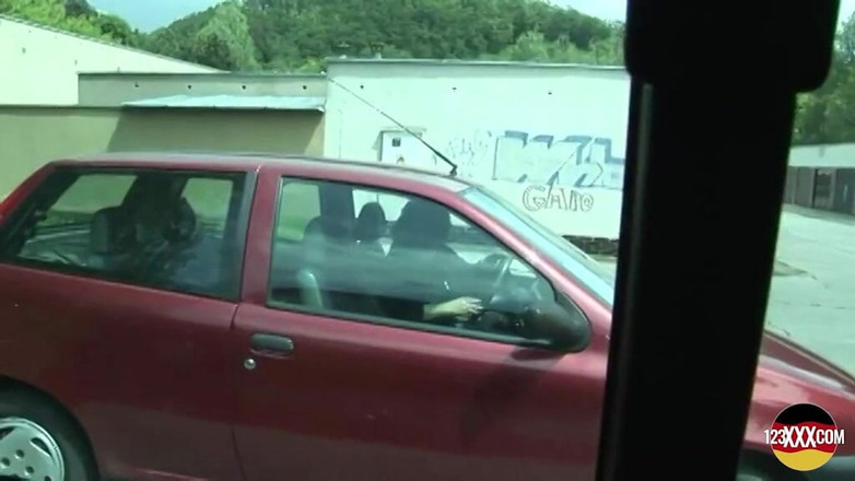 123XXX - Fucked Amateurs in Germany!: Cewek eropa rambut cokelat dengan tubuh aduhai ini diajarin untuk...