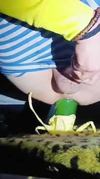 สาวผอมบางในชุดนอนอ้าตูดจนฟองโผล่ กางรูตูดสุดขีด