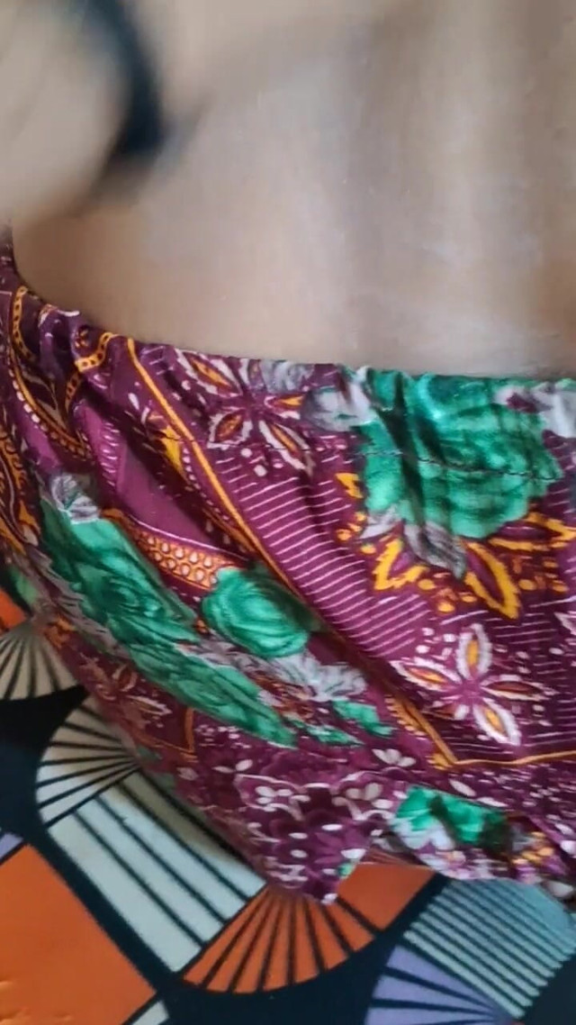 Sunni Bhabhi First Video (Sunny lesbian) Sunni Bhabhi First Video (Sunny lesbian)