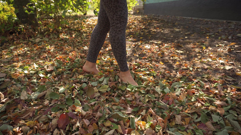 Teasecombo 4K: 留下 Crunching 脚下 asmr