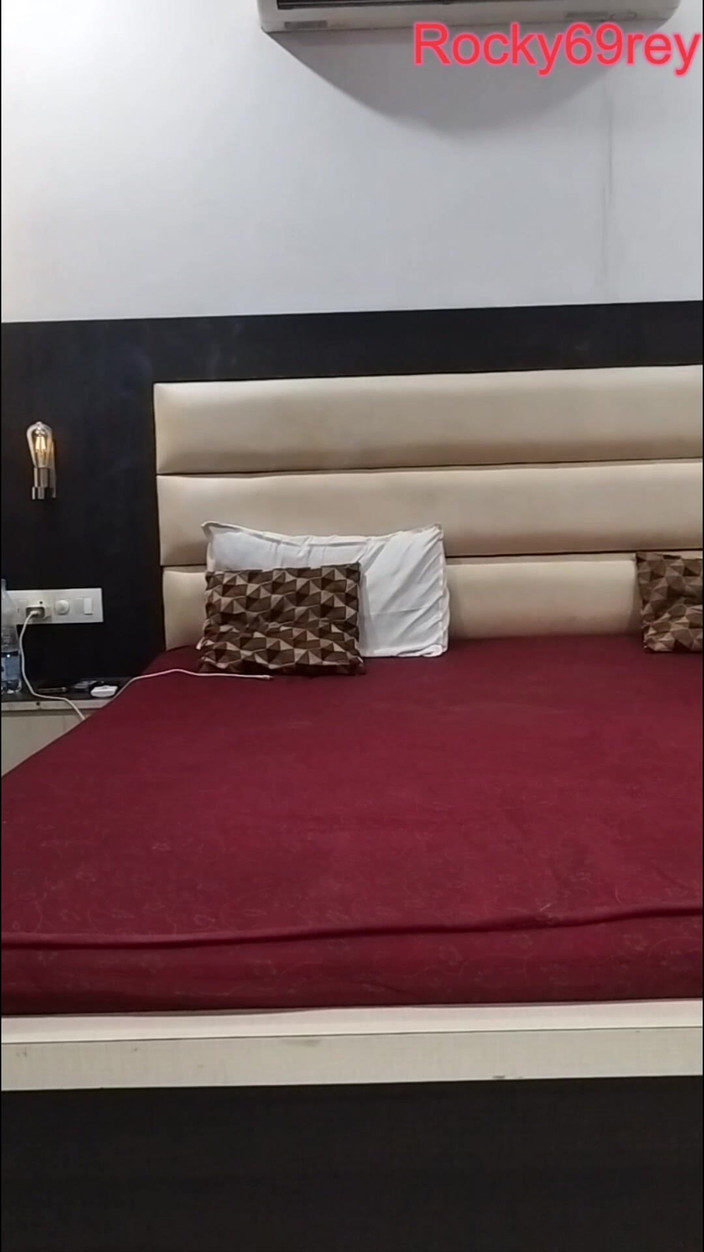 Rocky69rey: Leena ki una scopata calda