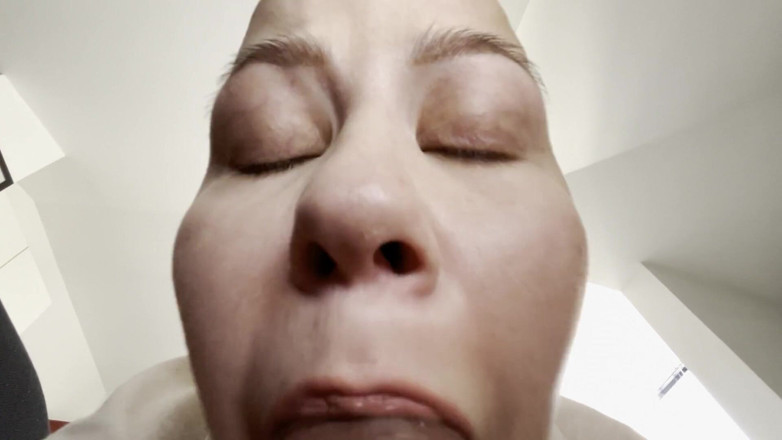 Vilu_and_Mi: Você pode sentir meu fôlego. Careca menina Vilu Vidish extremamente...