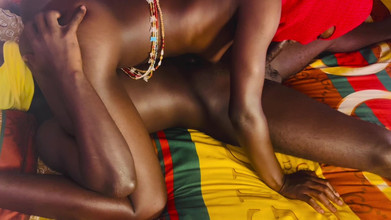 Mello Noir: Jiran datang untuk mengumpul telefonnya