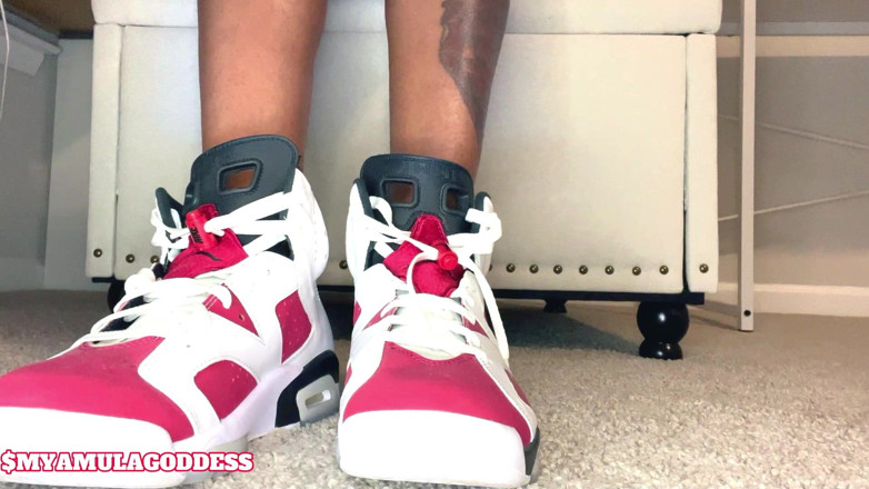 Mya Mula Goddess: Sneaker Bitch
