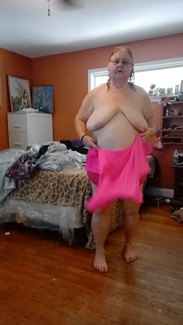 BBW nurse Vicki adventures with friends: I am putting on pink panties pink top and cute...