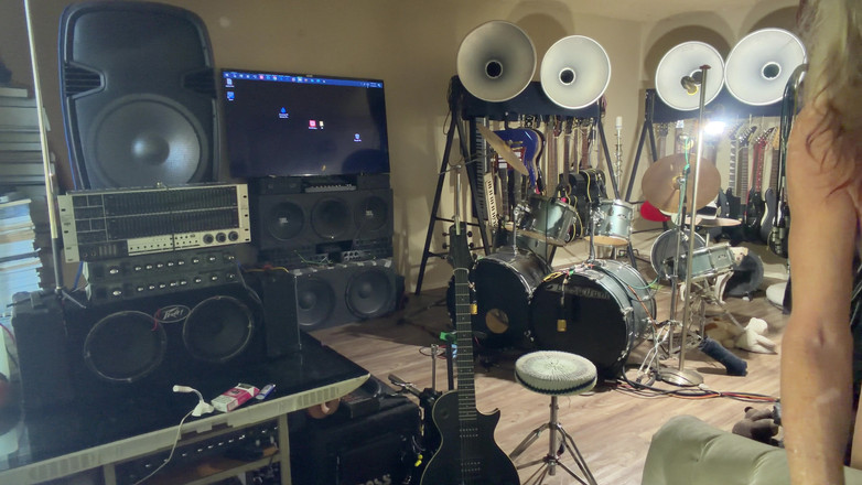 Lizzy Yum vintage and behind the scenes interviews: Lizzy Yum Vintage i Za kulisami wywiady Exclusive Interview # 2