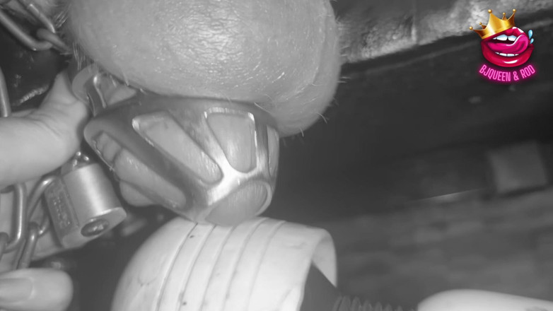 Mistress_BJQueen: Wyprodukowano do spermy w chastity Cage Powściągliwy na stole dojenia