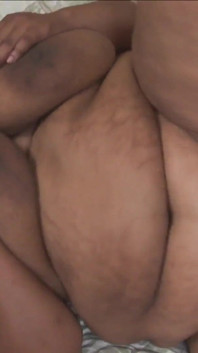 Zwarte huid bbw lady finesse neukt zwarte pik om te genieten van sperma