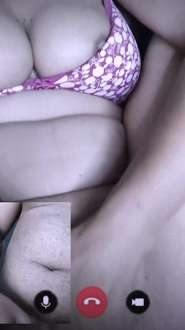 YoursAnanya: Moglie indiana fa un video di sex call con il...