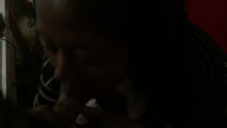 Megacute9999: A las chicas indonesias les gusta chupar una polla blanca