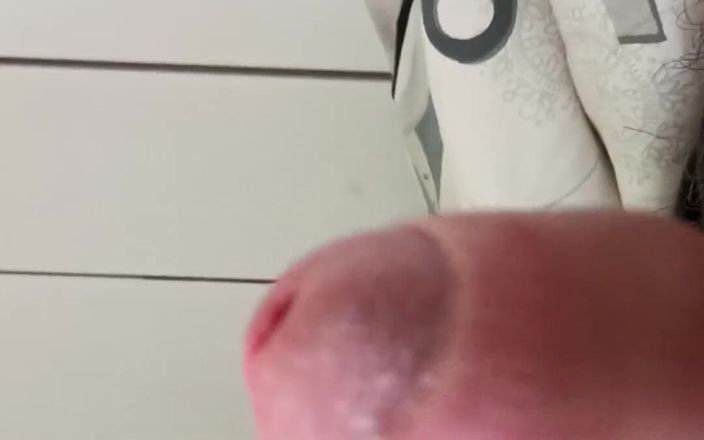 Big Pisser: Smegma schwanz braucht orale reinigung