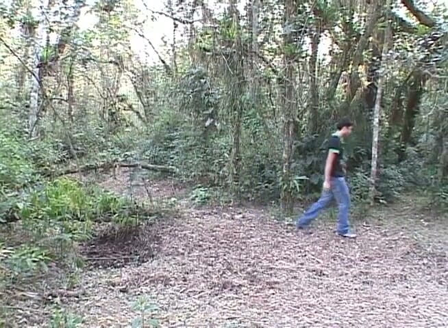 Bareback TV: Pasangan gay yang sukakan dubur di dalam hutan