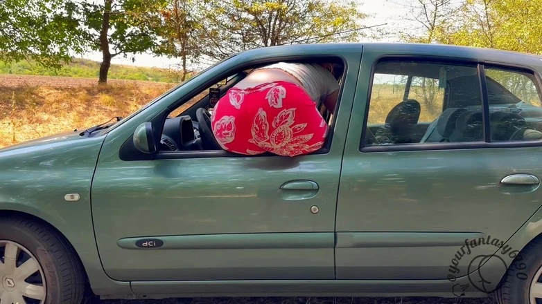 Your fantasy studio: Barriga dói tanto que eu peido no carro em um...