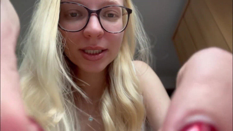Goddess_Bella_Rae: Hola enano giganta Asmr
