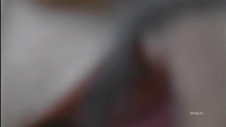 Monster Cocks: Brunetka a zrzka mají gangbang v mezirasové orgii