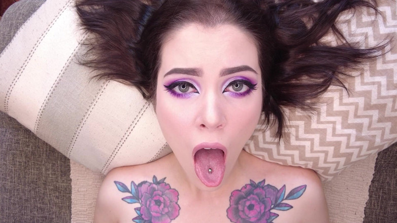 Stacy Moon: มนต์สะกดของ Stacy