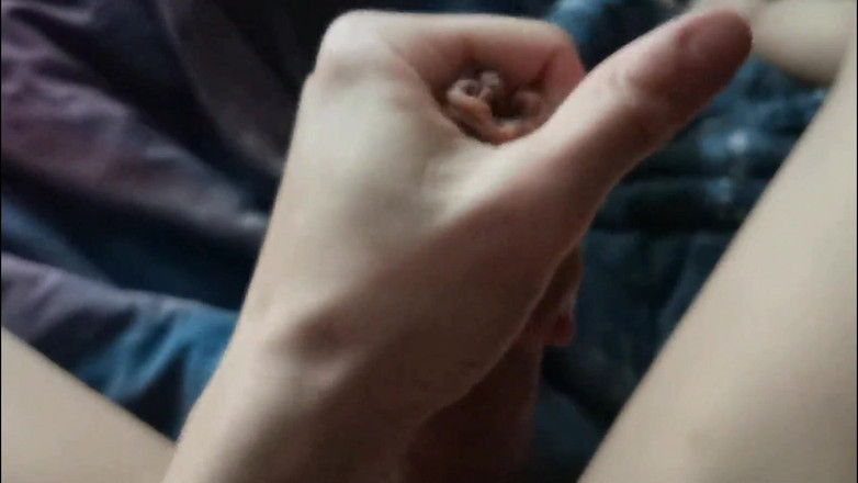 SEXY_GUYBEST: Le massage matinal du pénis et le gros pénis libère...