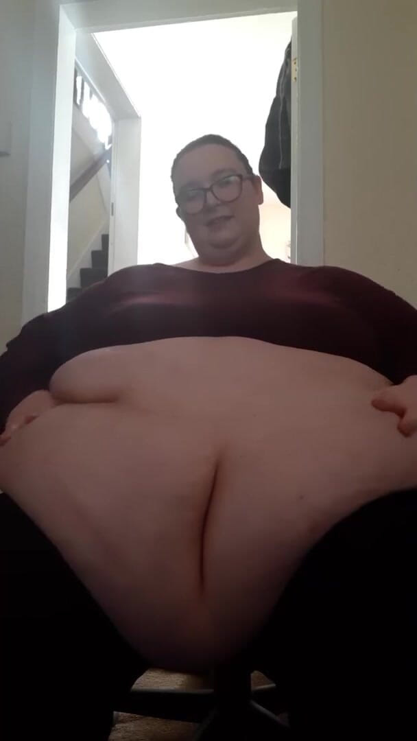 SSBBWLadyBrads: Vaše obézní bohyně ve tmě