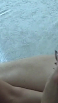 Sweetie pie si cewek hot rambut pie lagi asik fingering dan ngentot kontol sampai dicrot di dalam