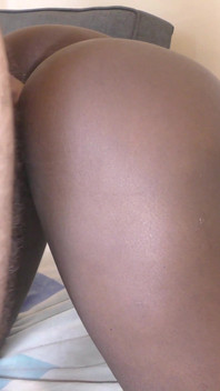 Serie zenci sevimli deliği büyük beyaz yarakla sikiyor