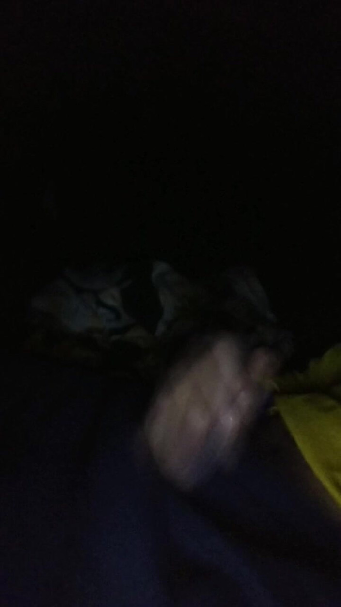 AlexAlejandro13: Un homme sexy veut toucher son pénis