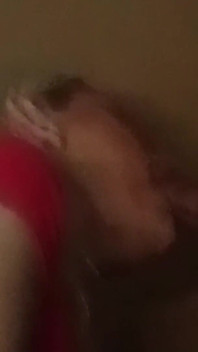 Blondă în Gloryhole