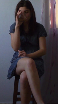 Sexy teen und saft, damit ihre blase beule wird