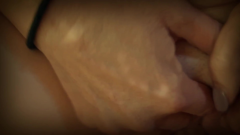 Bombstick and Trouble: क्लोज अप परफेक्ट चूत में मोटे लंड द्वारा प्रवेश किया गया