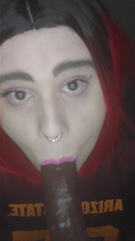 Mykella Cocks menghisap awak