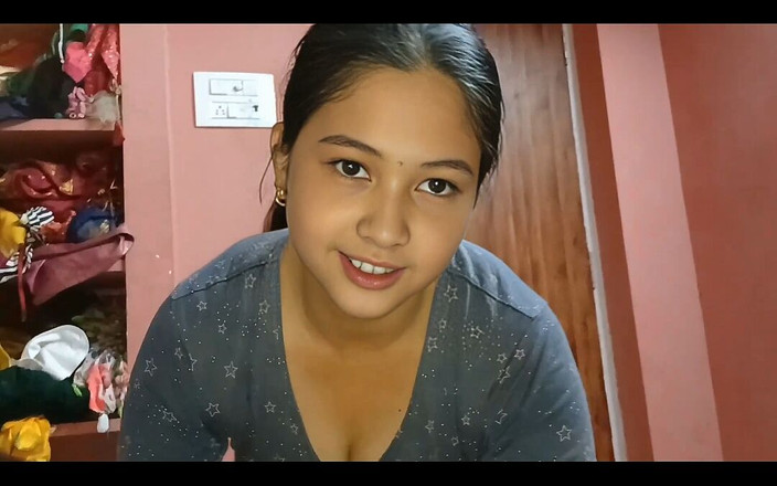 Apple Porn: かわいい義理の妹による特別なマッサージと手コキ