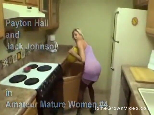 Homegrown Wives: Napalona gospodyni Payton Hall uwielbia brać penisa
