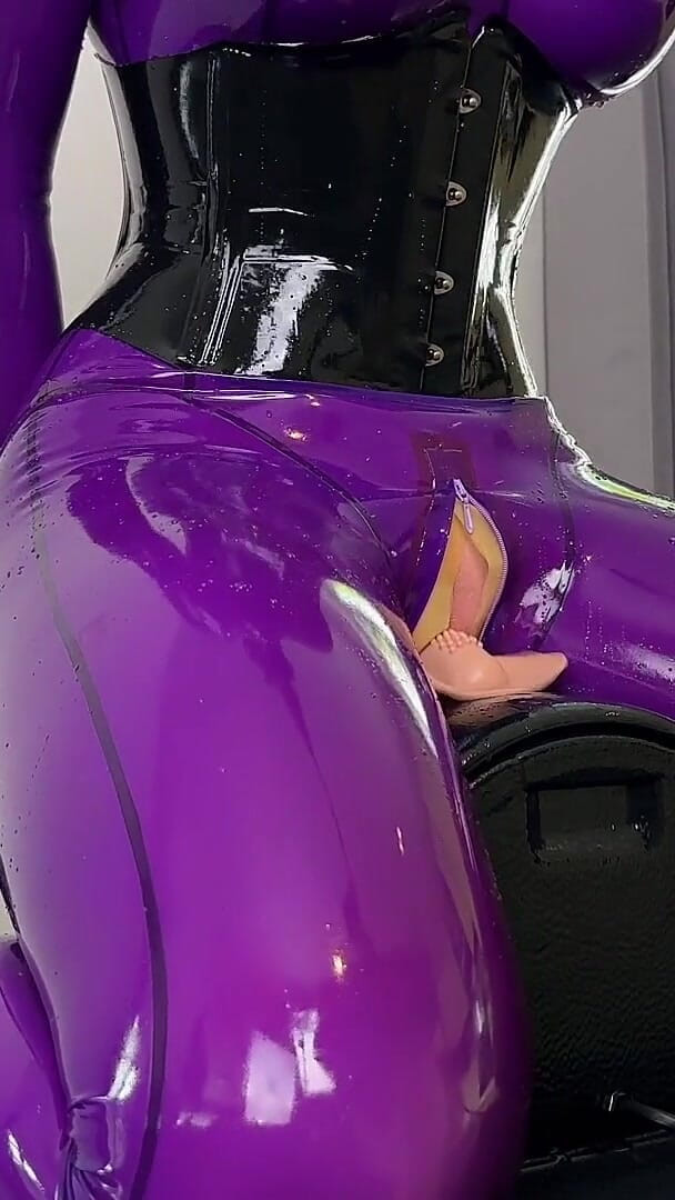 Miss_Fetilicious: Treinamento Sybian e F-machine