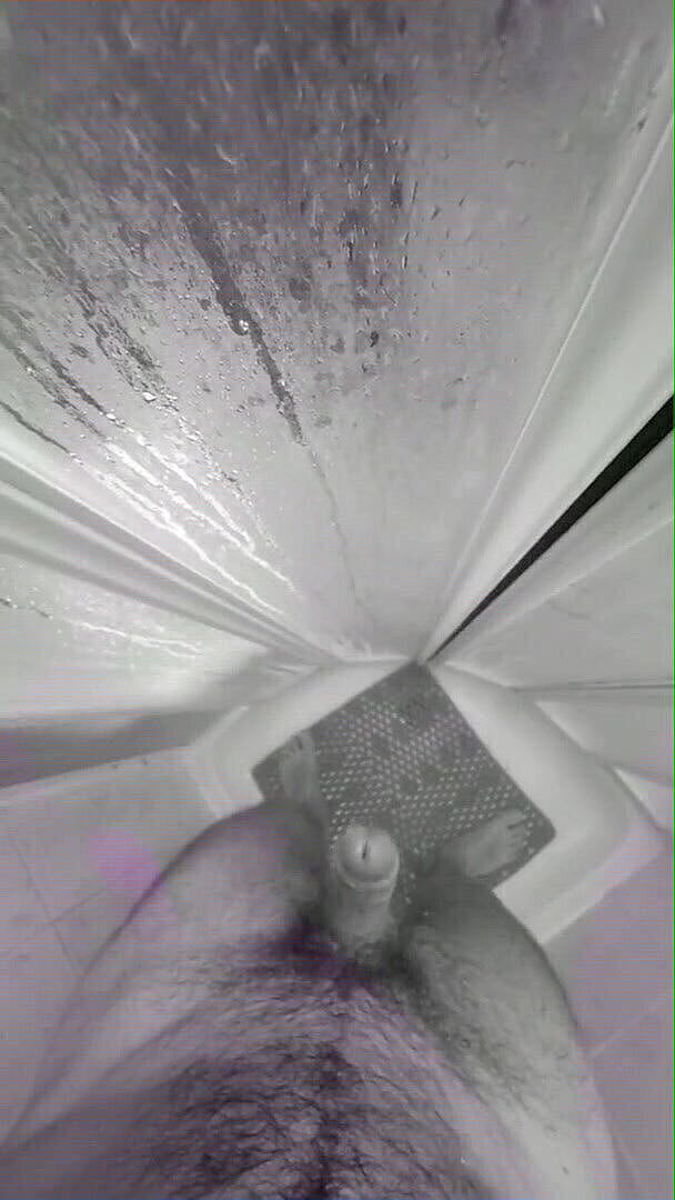 My masturbation: Zábava ve sprše