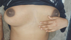 Banglasexycouple: Indická desi dívka ukazuje kouření na obličeji