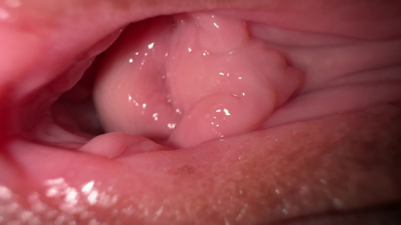 Gigi oficial: Moskow 18 Y.o. Teen Blond Pees no Camer pela primeira vez...