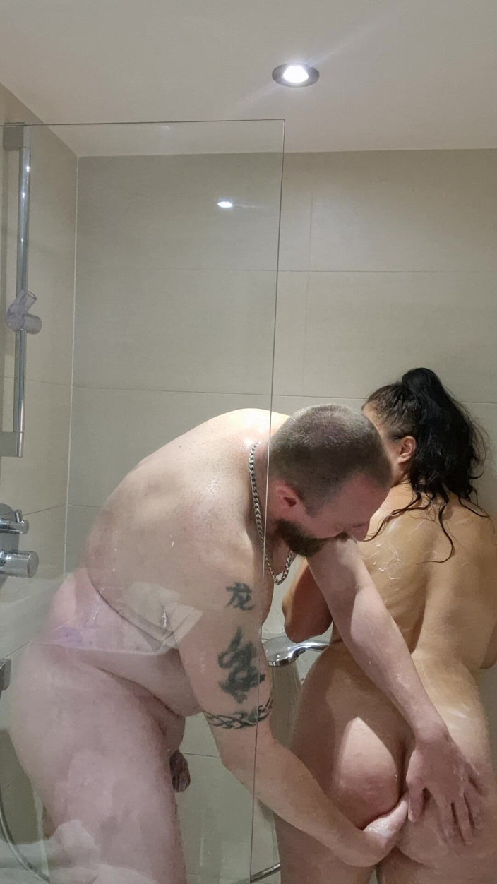 ChristinaSantes: Quay phim vòi hoa sen