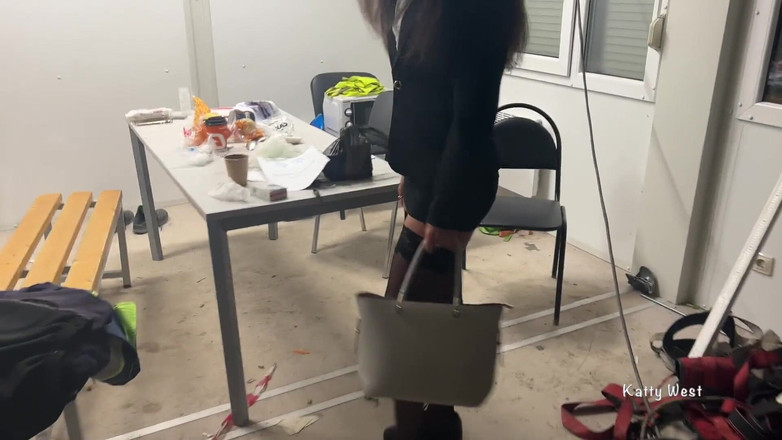 Katty West: Knullade chefens fru i röpan och kom på hennes glasögon