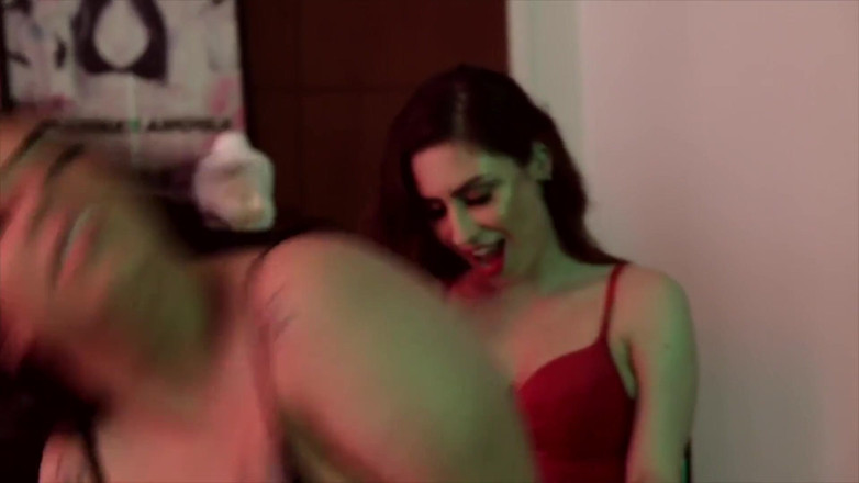 Quente club: Entre amis et orgasmes