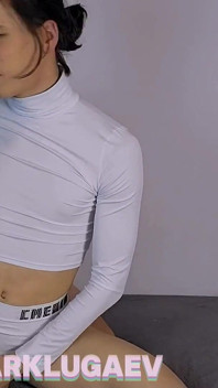Femboy bú con cu khổng lồ của bố không cắt