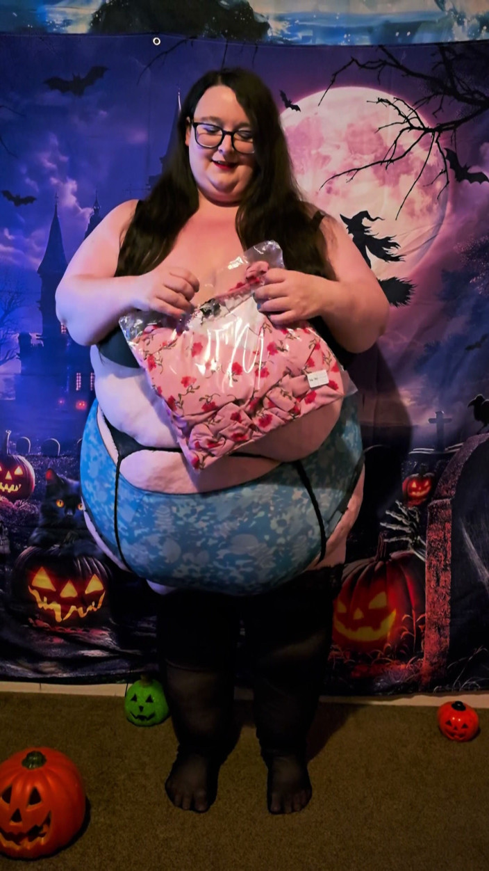 SSBBWLadyBrads: SSBBW Tight and Curvy Dress Haul Oct 2026 Part 1