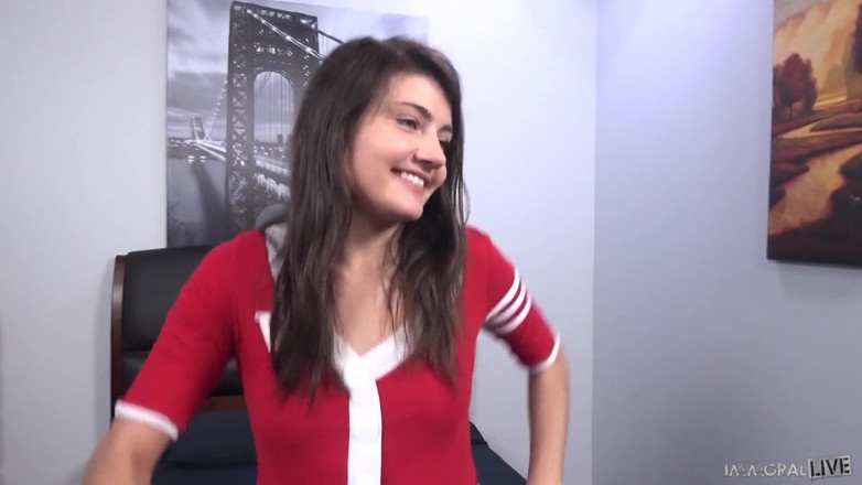Immoral Live: Genç ponpon kız Adria Rae için amcık sikişi eğlence zamanı!